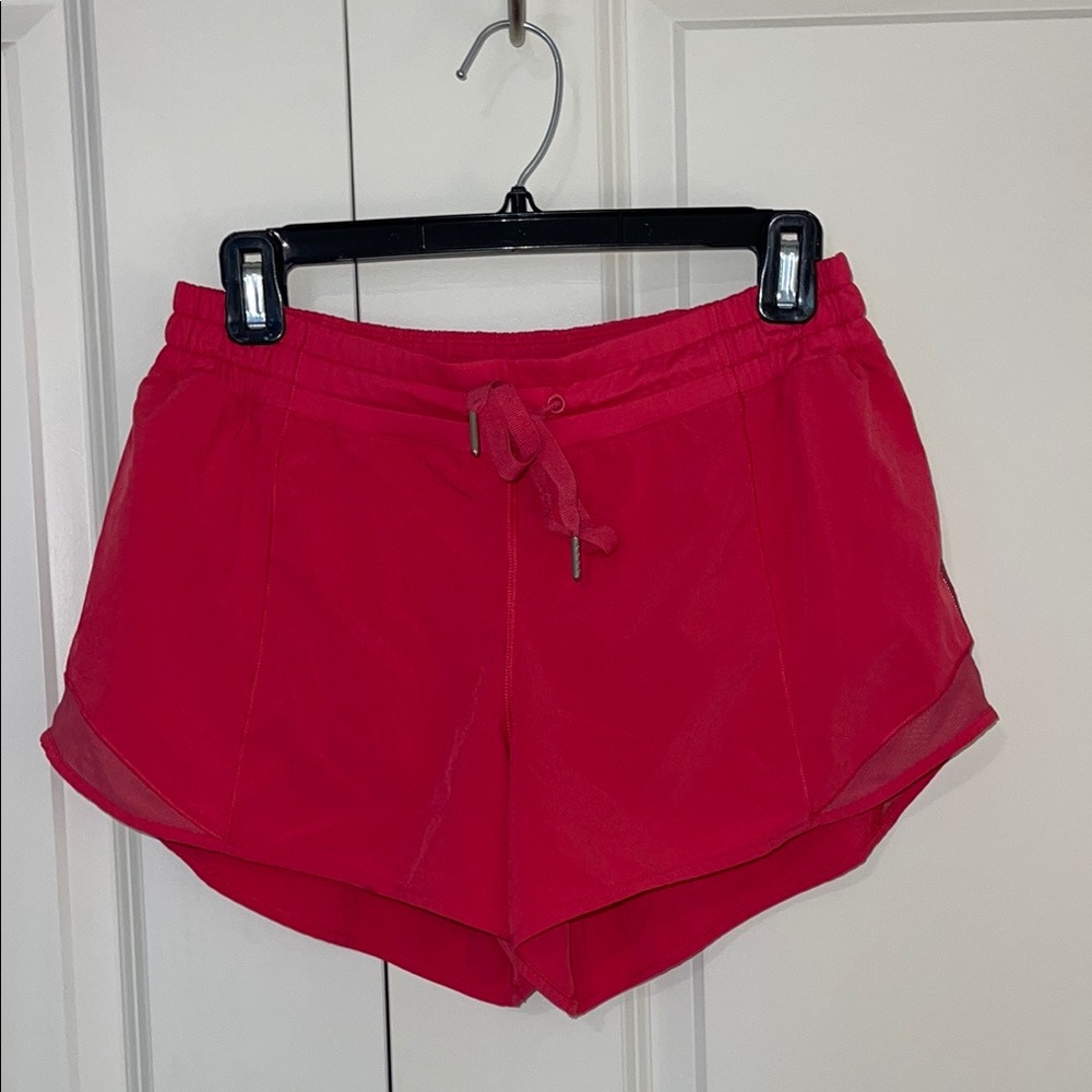 Lululemon Hotty Hot 3"  Shorts with tie